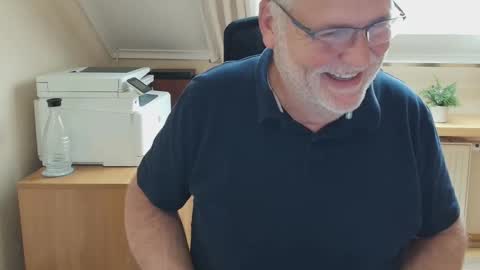 Snapshot of subbear1968 chatting on 05-12-26, 01:30 subbear1968 online show from 05-12-26, 01:30