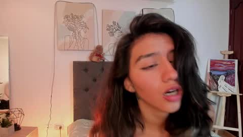 Zoe online show from 01-17-25, 10:34