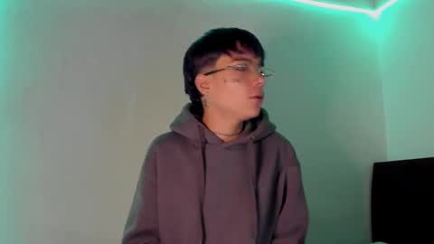 nico online show from 02-18-25, 04:05