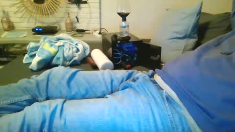 Snapshot of submissivguy chatting on 01-07-25, 06:35 submissivguy online show from 01-07-25, 06:35