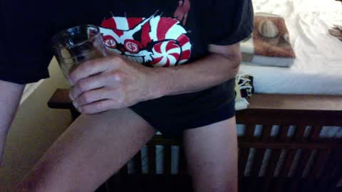 Snapshot of submitted4u chatting on 05-31-26, 01:47 Submitted4u online show from 05-31-26, 01:47