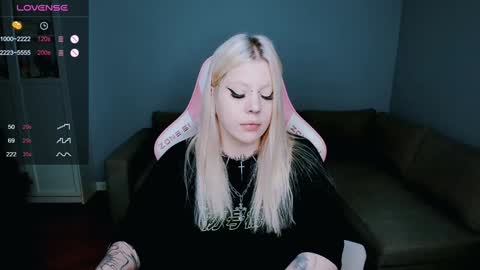 Snapshot of succubus_leslie chatting on 12-24-24, 12:22 succubus_leslie online show from 12-24-24, 12:22