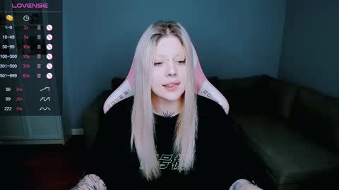 Snapshot of succubus_leslie chatting on 02-17-25, 12:59 succubus_leslie online show from 02-17-25, 12:59