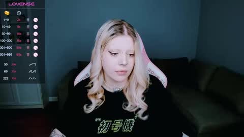 Snapshot of succubus_leslie chatting on 02-20-25, 10:48 succubus_leslie online show from 02-20-25, 10:48
