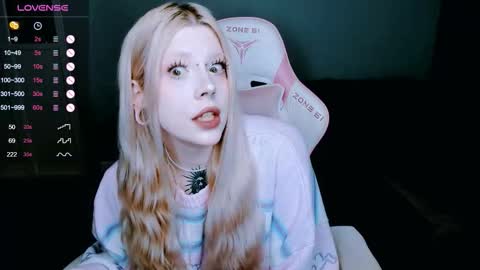 Snapshot of succubus_leslie chatting on 09-23-25, 12:24 succubus_leslie online show from 09-23-25, 12:24