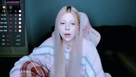 Snapshot of succubus_leslie chatting on 09-25-25, 12:58 succubus_leslie online show from 09-25-25, 12:58