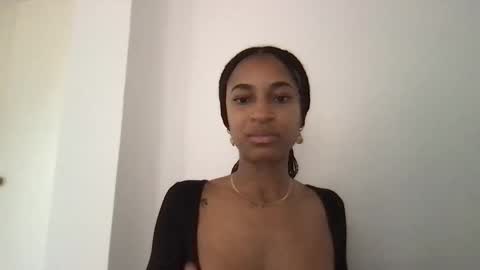 Succubus Sirena online show from 04-16-26, 12:17