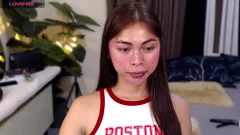 Snapshot of suckablechick chatting on 01-25-25, 09:57 Marry online show from 01-25-25, 09:57