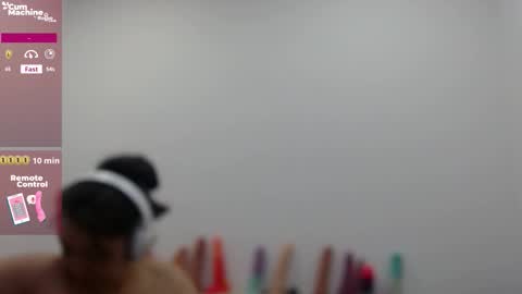 Snapshot of sucker_drool chatting on 01-17-26, 11:59 Sucky online show from 01-17-26, 11:59