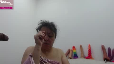 Snapshot of sucker_drool chatting on 02-03-26, 12:21 Sucky online show from 02-03-26, 12:21