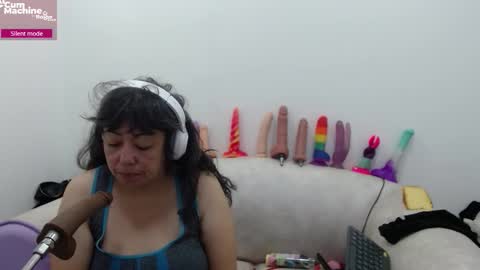 Snapshot of sucker_drool chatting on 02-27-26, 12:38 Sucky online show from 02-27-26, 12:38