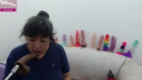 Snapshot of sucker_drool chatting on 03-02-26, 12:12 Sucky online show from 03-02-26, 12:12