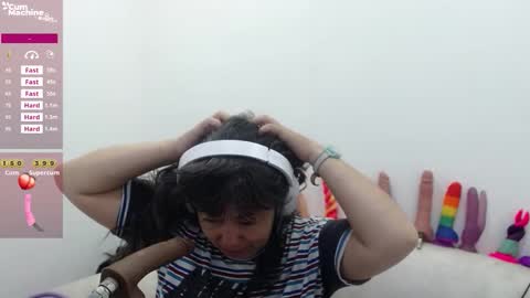 Snapshot of sucker_drool chatting on 03-04-26, 12:11 Sucky online show from 03-04-26, 12:11