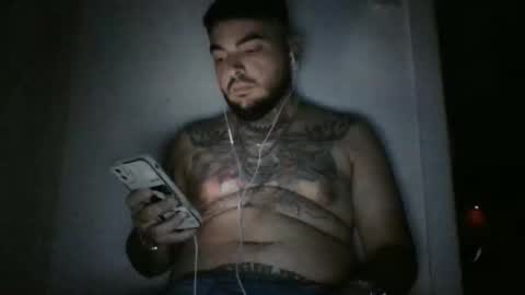 Snapshot of suckpussy69 chatting on 10-13-25, 05:40 suckpussy69 online show from 10-13-25, 05:40