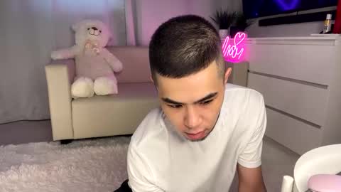 Emmy online show from 03-10-25, 09:21