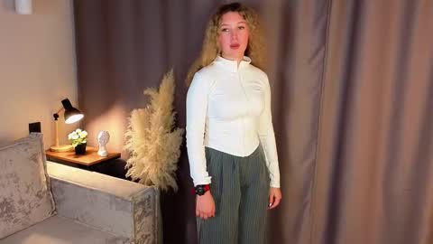 Sue online show from 11-18-25, 01:15