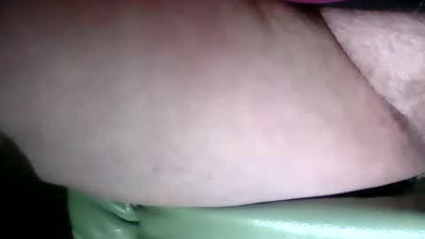 Snapshot of suesser0009 chatting on 02-11-25, 10:28 Martin sweetboy online show from 02-11-25, 10:28