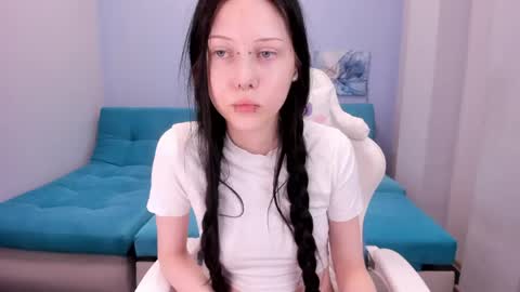Snapshot of sugar_bunny_girl chatting on 05-10-26, 03:33 Ariana online show from 05-10-26, 03:33