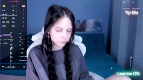 Ariana online show from 06-18-26, 03:18