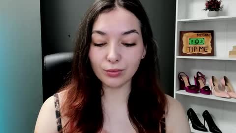 Snapshot of sugar_xmegan chatting on 05-21-26, 06:42 Megan online show from 05-21-26, 06:42