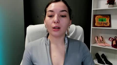 Snapshot of sugar_xmegan chatting on 06-03-26, 06:49 Megan online show from 06-03-26, 06:49