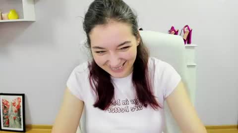 Snapshot of sugar_xmegan chatting on 06-25-26, 07:35 Megan online show from 06-25-26, 07:35