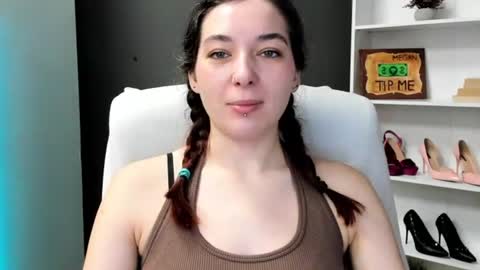 Snapshot of sugar_xmegan chatting on 07-31-26, 06:35 Megan online show from 07-31-26, 06:35