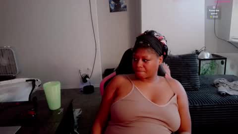 Snapshot of sugarbearlove87 chatting on 11-02-25, 06:10 lexi love online show from 11-02-25, 06:10