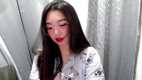 Snapshot of sugarcaramel chatting on 09-09-25, 06:40 Sugar online show from 09-09-25, 06:40