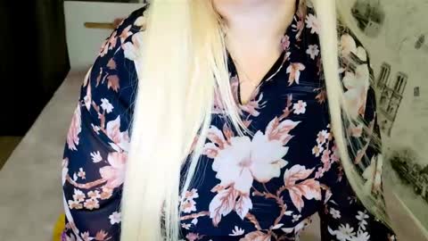 sugarkissx online show from 09-17-25, 03:46