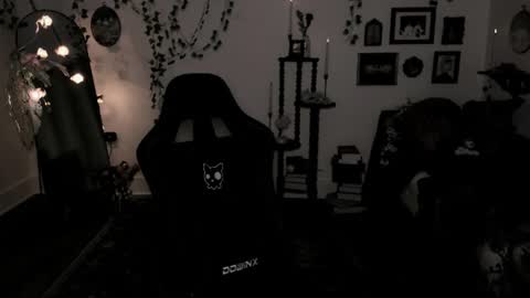 Snapshot of sugarmiette chatting on 06-15-26, 05:20 Ella online show from 06-15-26, 05:20