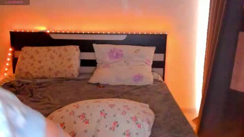 Snapshot of sugarsin_ chatting on 08-08-26, 01:02 Lola online show from 08-08-26, 01:02