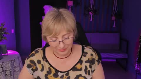 Vivien online show from 03-12-25, 06:11