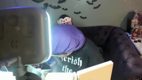 Sugary online show from 02-14-25, 06:51