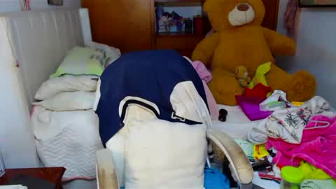 Snapshot of suggarbaby1 chatting on 12-25-24, 07:35 Cami Back in 2 hours online show from 12-25-24, 07:35