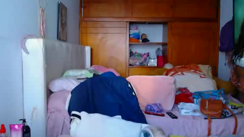 Snapshot of suggarbaby1 chatting on 01-19-25, 10:17 Cami Back in 2 hours online show from 01-19-25, 10:17