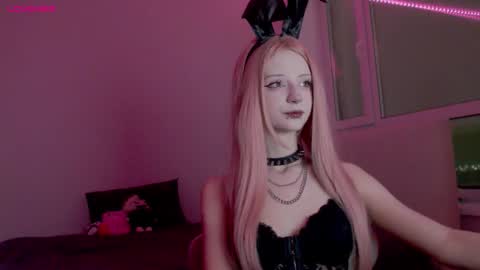 Snapshot of suicide_yuno chatting on 01-09-26, 08:54 Yunoo online show from 01-09-26, 08:54