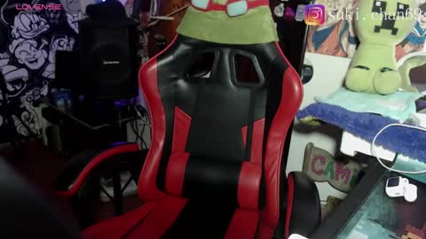 Snapshot of sukichan_ chatting on 09-25-25, 08:45 Sukylee online show from 09-25-25, 08:45