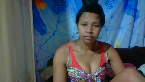 Snapshot of sukietalore chatting on 05-21-26, 02:07 SukieTalore online show from 05-21-26, 02:07