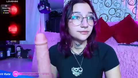 Snapshot of sukifuyu__ chatting on 06-19-26, 12:20 online show from 06-19-26, 12:20
