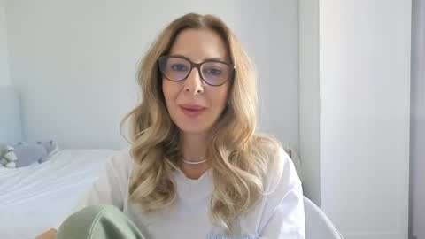 sukygirl online show from 04-23-26, 11:42