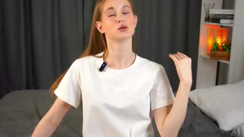 Snapshot of sulemamanusyants chatting on 10-28-25, 07:45 Ilona online show from 10-28-25, 07:45