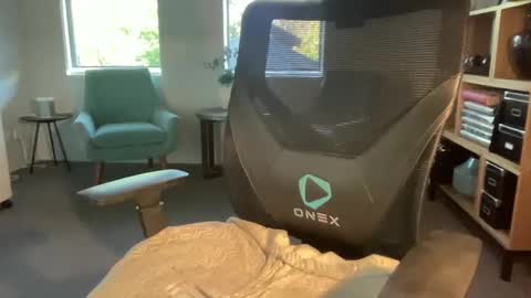 Snapshot of summerfun1975 chatting on 01-05-25, 11:33 Summerfun online show from 01-05-25, 11:33