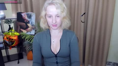 Snapshot of summerjem chatting on 11-01-25, 09:33 summerjem online show from 11-01-25, 09:33