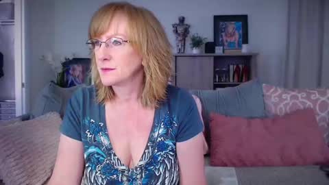 SummerKnightzzz online show from 04-06-26, 12:06