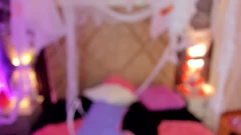       -  - online show from 10-25-25, 08:00