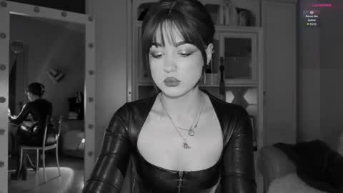 Miss Nelly online show from 11-22-25, 09:58