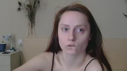 Snapshot of sun_sparkle chatting on 04-22-26, 09:44 Olivia online show from 04-22-26, 09:44