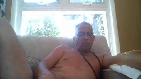 Snapshot of sundawg420 chatting on 08-04-26, 06:54 sundawg420 online show from 08-04-26, 06:54