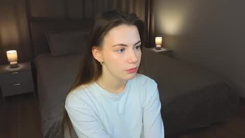 Snapshot of sundayferrigno chatting on 12-23-25, 04:21 Angella online show from 12-23-25, 04:21